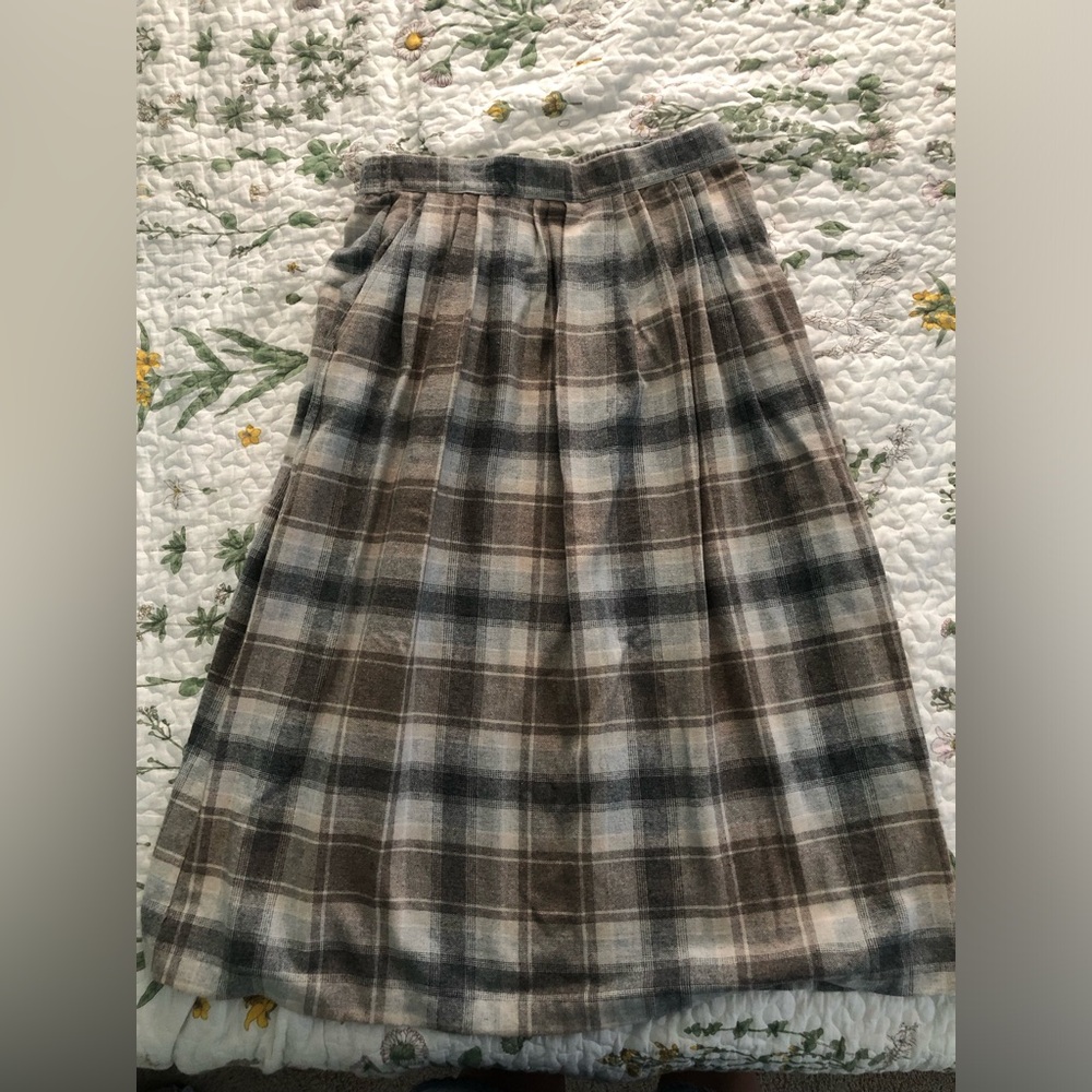 Vintage D.S. Ross Plaid Brown and Cream Wool Blend Women's Skirt